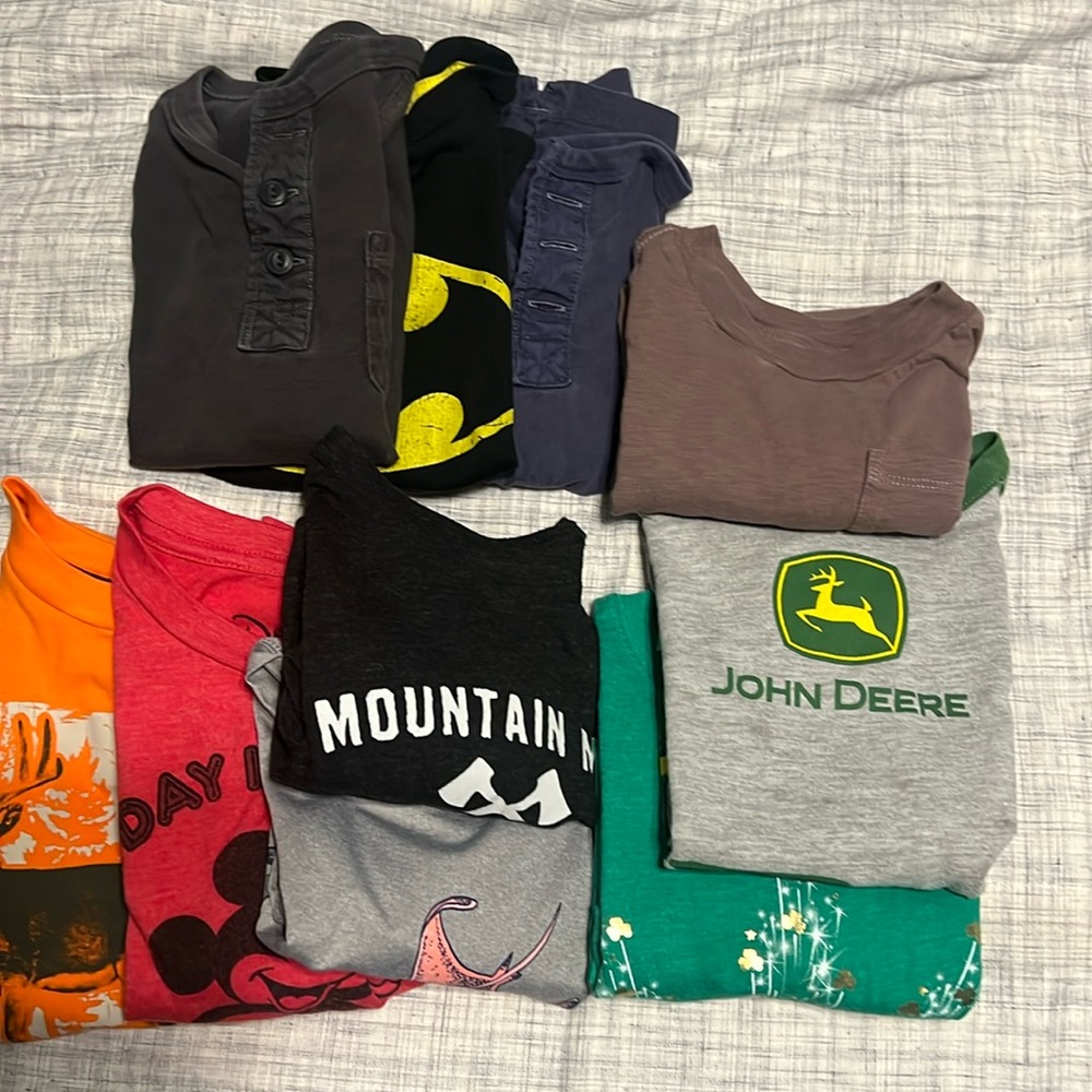 COPY - LOT of 10 shirts boys size XS or 5T baby gap, cat and Jack, Carhartt